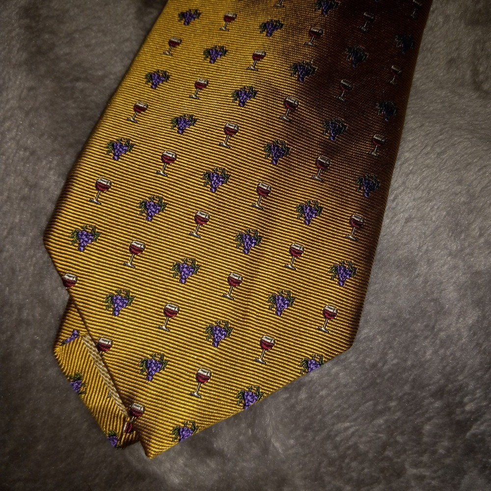 JZ BOULDER RICHARDS Men's 100% Silk Ripp Tie Wine Glass Grape Gold Necktie USA